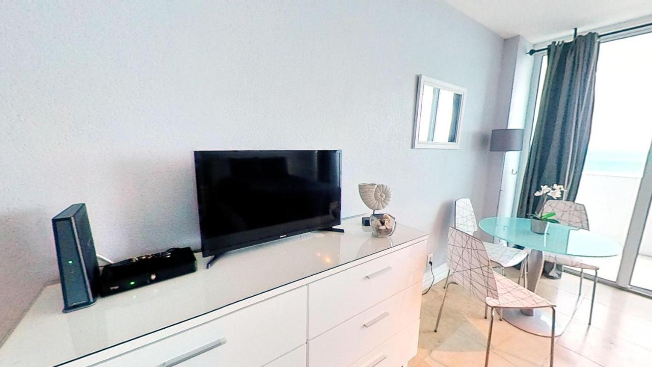 Castle 828 Oceanfront View With Balcony, Pool, Tennis, Beach Access And Free Parking! ميامي بيتش المظهر الخارجي الصورة