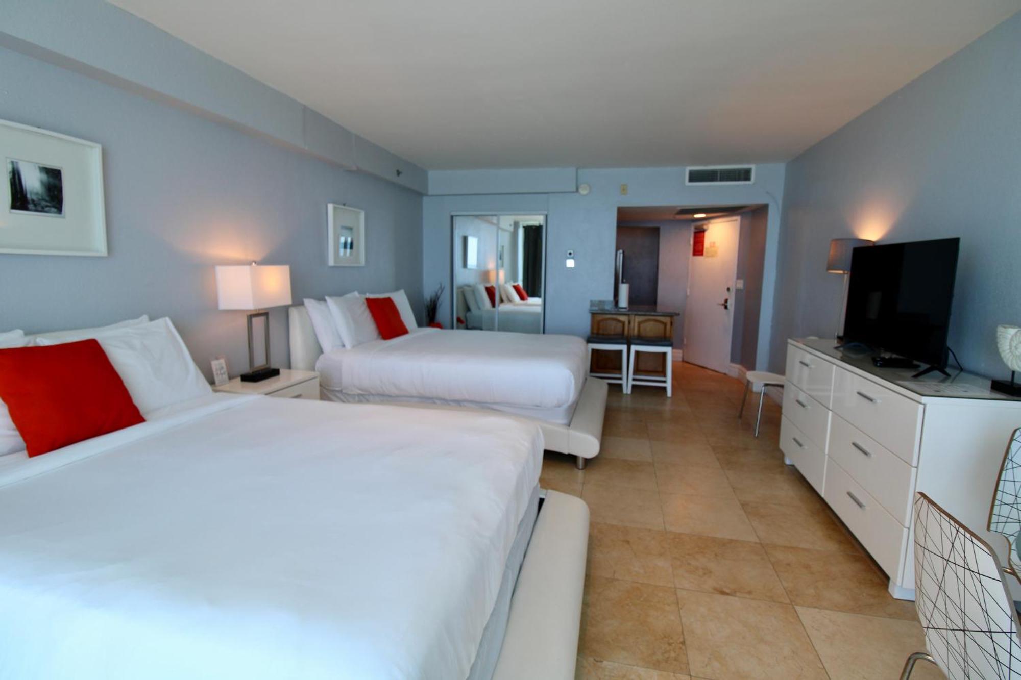 Castle 828 Oceanfront View With Balcony, Pool, Tennis, Beach Access And Free Parking! ميامي بيتش المظهر الخارجي الصورة